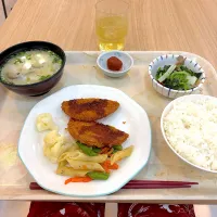ハムカツ！寮の朝ごはん😋|すかラインさん