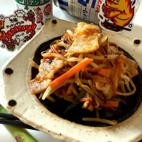 ゆかりさんの料理 肉野菜炒め~アルモンデ〜🌶️