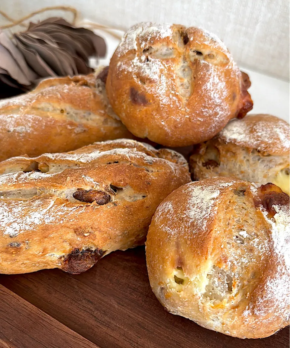 いちじくと胡桃のパン🥖|みゆぞうさん