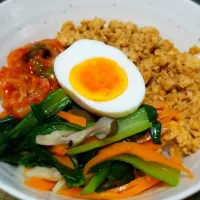 パパ盛付け👨ビビンバ丼|ぱんだのままんさん
