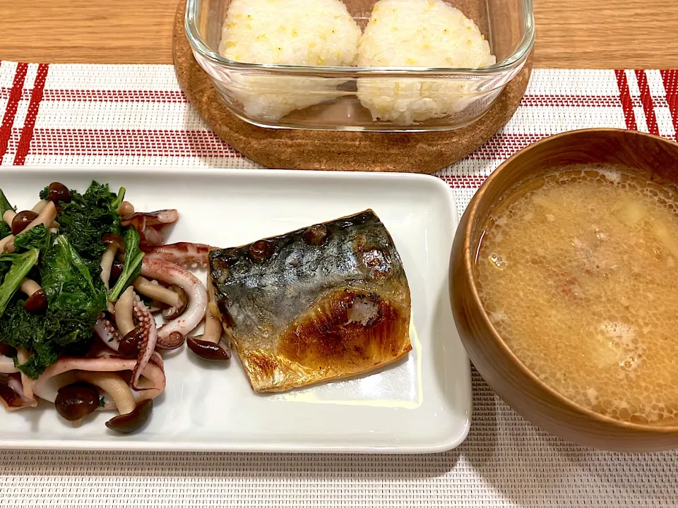 今日のメインは鯖とイカ|りん家のリアルな食卓記録さん