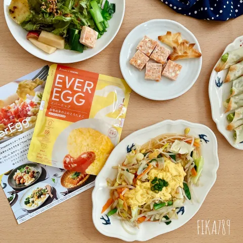 「エバーエッグ」を使ってみたSnapdishの料理・レシピ写真:m.rafuさんの料理 芽付き小もやしカットキャベツ、青ネギ卵で一品