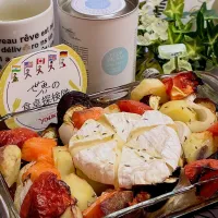 サーモンと野菜のオーブン焼き🐟🍅🍆🧅🥔カマンベールチーズのせ🧀