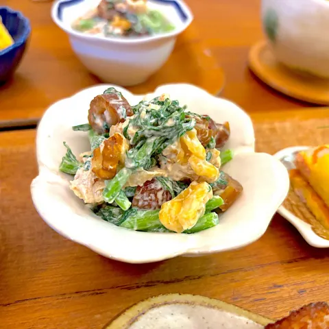 「キャステロ ホイップクリームチーズ プレーン」を使ってみたSnapdishの料理・レシピ写真:春菊ときざみ揚げとデーツと胡桃のクリームチーズ和え