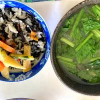母のひじきご飯🍚|さくたえさん