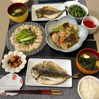 あじの開き、ホタテカルパッチョ、里芋と筍の煮物、サーモン塩昆布和え、筋子、野沢菜、お味噌汁|kekekeさん