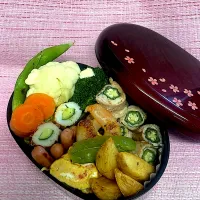 Jk弁当🍱ガーリックシュリンプ＆オクラ紫蘇チーズ豚肉巻き|ティーダさん