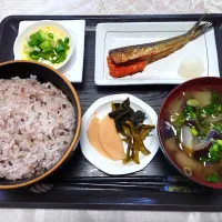 今日の朝ごはん（雑穀ごはんにいわし明太、納豆、茄子のみそ汁、すぐき漬）|Mars＠釜飯作り研究中さん