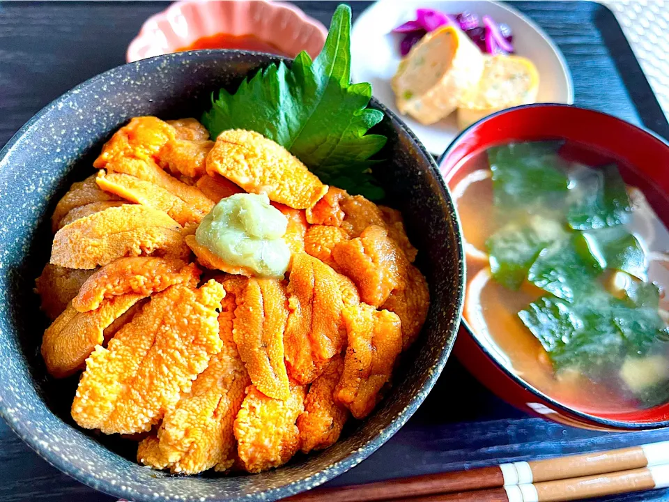 リモートワークのおひとり様ランチ🥢ウニ丼|KANAさん