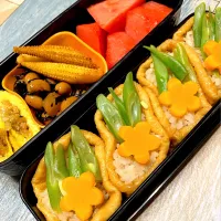 お稲荷さん弁当🌼|みっこちゃんさん