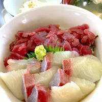 マグロ中落ちとブリの二色丼|901さん