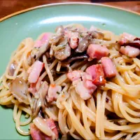 ベーコンと舞茸のアーリオ オーリオ エ ペペロンチーノ|kazaneさん