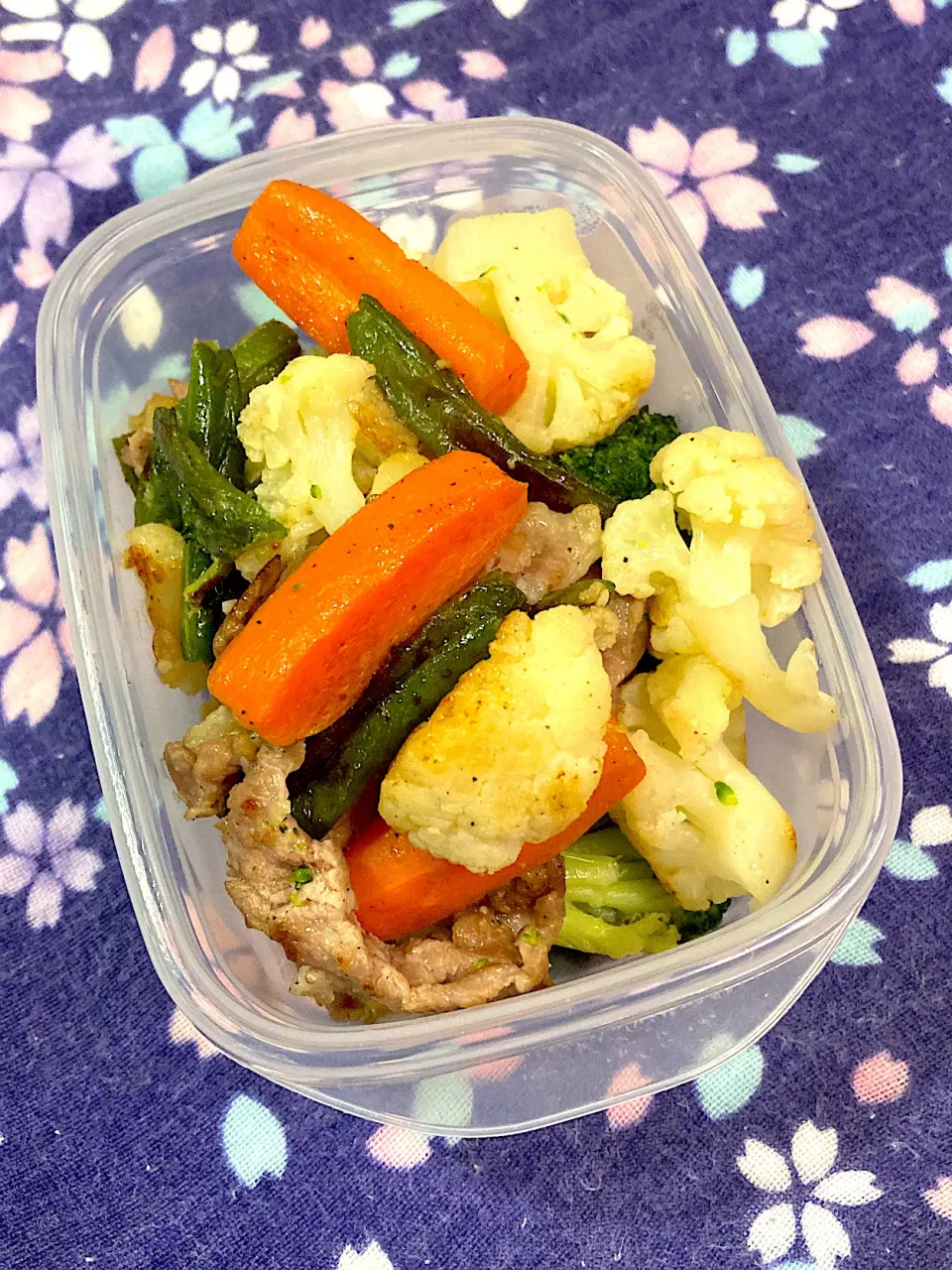 豚肉と洋菜のガリバター炒め|じゅん🎶さん