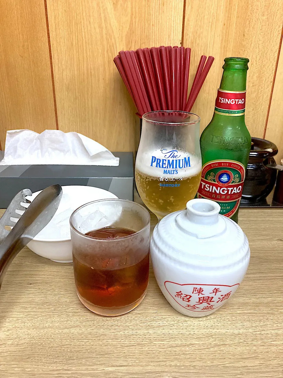 今日は週一のお楽しみ、晩ご飯外食の日。大須商店街の蘭州牛肉麺の店「牛百味」さんにきました。まずは青島ビールと紹興酒白壺（ロック）でぼっちかんぱーい🍺 牛百味 （ニウバイウェイ） - 上前津/中華料理 | 食べログ
https://s.tabelog.com/aichi/A2301/A230105/23072492/|なびさん