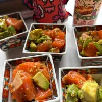 yummy‼︎コリアンホットで簡単‼️サーモンとアボカドのポキ| sana.ayaさん