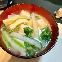 豆腐とお揚げさんと大根のお味噌汁|Takeshi  Nagakiさん