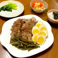 豚肩ロースの煮豚(煮卵、ニンニクの芽)、青梗菜のスープ煮、マカロニとキャベツの明太子クリームチーズ和え|柚子きりかさん