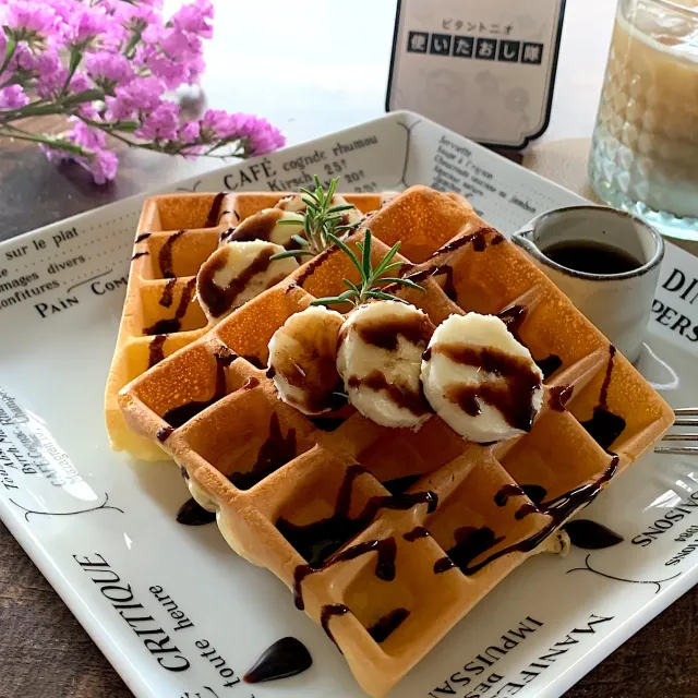 Snapdishの料理・レシピ写真:ビタントニオ使いたおし隊〜米粉のアメリカンワッフル｜おとなりのホットサンド♪