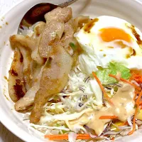 目玉焼きのせ豚トロプレート|Ayaさん