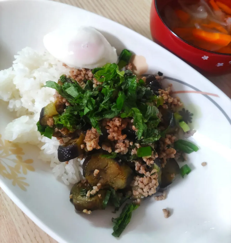 なすそぼろ温泉卵のせ|ちゃいさん