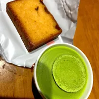 YouTubeびわ湖くんチャンネルを観ながら #夜おやつ　ハーゲンダッツ抹茶とブルースケーキ|ms903さん
