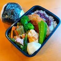 私弁当&次男おにぎり🍙|tamagomagomagoさん