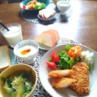 朝ごはん☁！|まめころさん