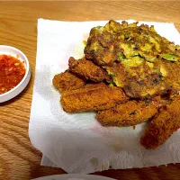 Fried long beans egg omelette w fried mid joints .|Florrieさん