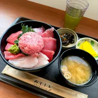 食べ比べ丼〜まぐろレストラン〜|ゆかりさん