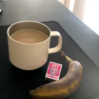 13:53 朝ごはん🍌🧀☕️|へれ子さん