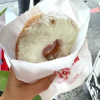 Crispy Milk Donut in Taiwan| Carol Yewさん
