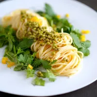 実山椒とミント、パクチーのパスタ