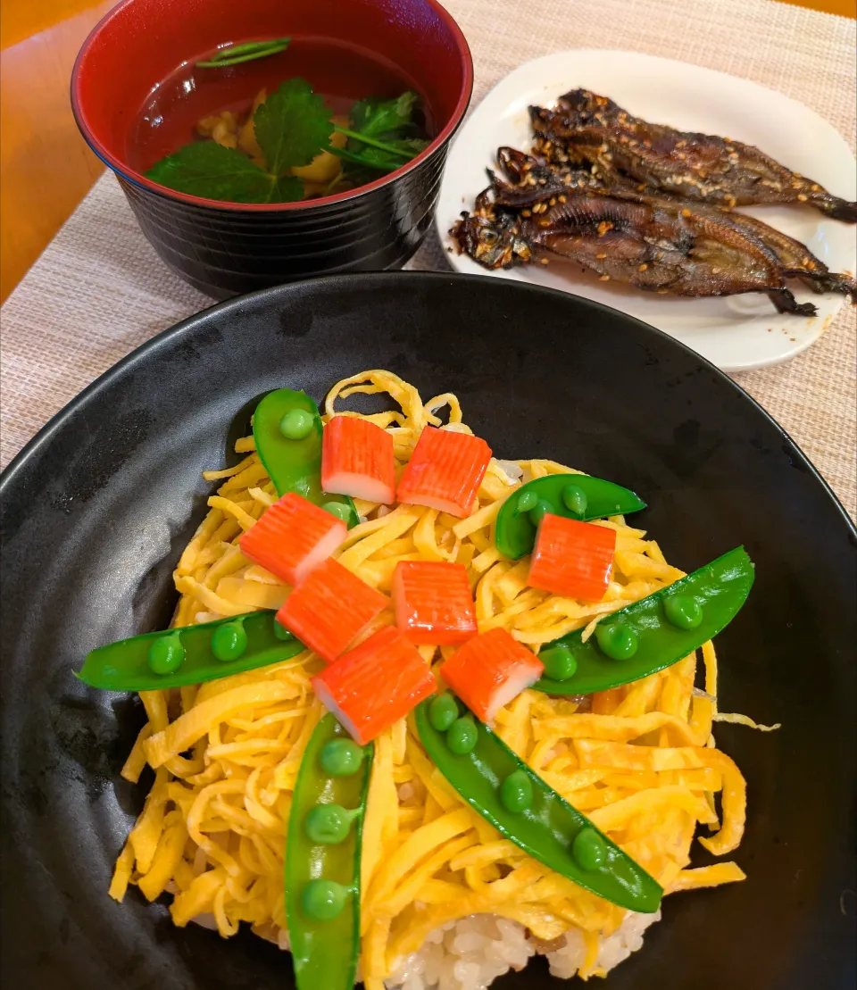 ☆ちらし寿司　☆焼きシシャモ　☆すまし汁|chikakoさん