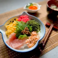 「アルモンデ丼」