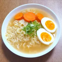 ワンタン麺
