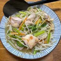 鳥もも肉とアルモンデ野菜のあんかけ炒め（アクアパッツァの名残）|morimi32さん