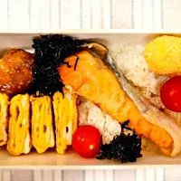 焼き鮭❤️卵焼き❤️旦那さんお弁当❤️|かおるcitronさん