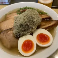 大脇さんの料理 【2013年八幡山で創業】
函館塩ラーメン 五稜郭 
ラーメン (850円) 
＋ がごめ昆布 ×2 (150円 ×2) 
＋ たまご (マキシマムこいたまごの
味玉、150円)
＠荻窪2分
24112 (120,118)|KimaLABOさん