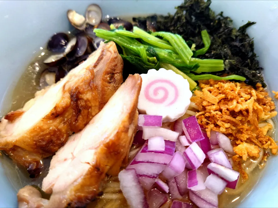 【本日の裏そば(限定)】 
玉葱らー麺専門店 
タマネギヘッドバッド
磯のりとシジミの冷やしそば（1,300円） 
＋ライス (100円)
@要町1分
(JR池袋駅から徒歩13分)
25128
〈醤68塩22噌󠄀12タ5昆6出6F6冷3〉|大脇さん