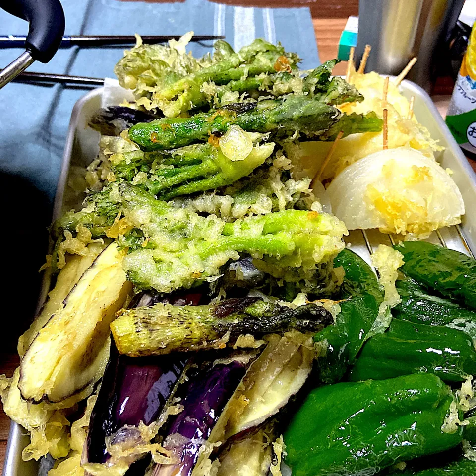 お夕飯　山菜達の天麩羅|renharuruさん