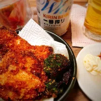 チキンカツとブロッコリーフライ🥦︎トマト🍅| gunlove❤さん