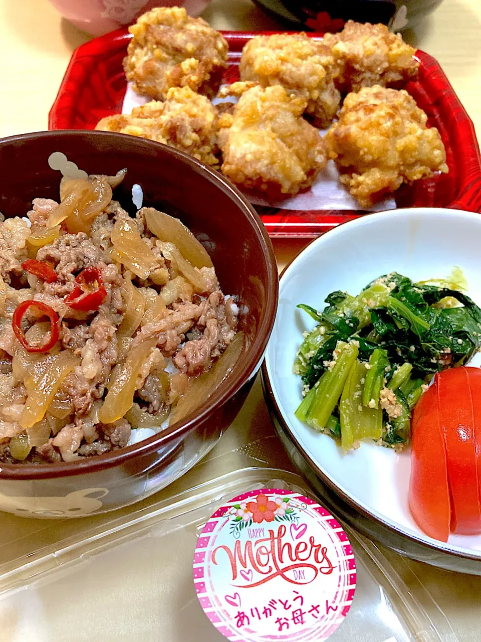 牛丼＆唐揚げ＆小松菜おひたしとトマト|なおさん