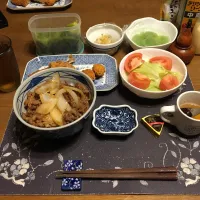 焼肉丼、アジフライ,コロッケ,うずらの玉子フライ、トマト,レタス、野沢菜漬け、白菜浅漬け、刺身こんにゃく,プロセスチーズ、六条麦茶、カシスジャムのせ手作りフルーツミックスジュースゼリー(夕飯)|enarinさん