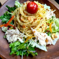自家製ペペロンマヨネーズで食べるサラダパスタ、|ロギーさん