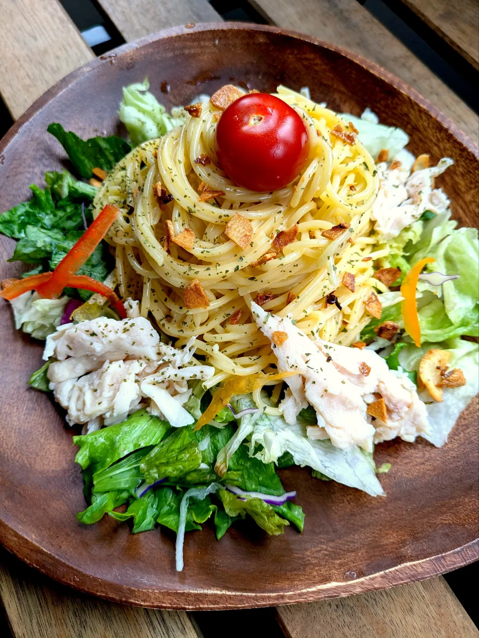 自家製ペペロンマヨネーズで食べるサラダパスタ、|ロギーさん
