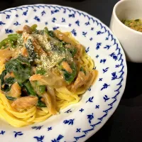 ほうれん草とサーモンのクリームパスタ|茶茶茶さん
