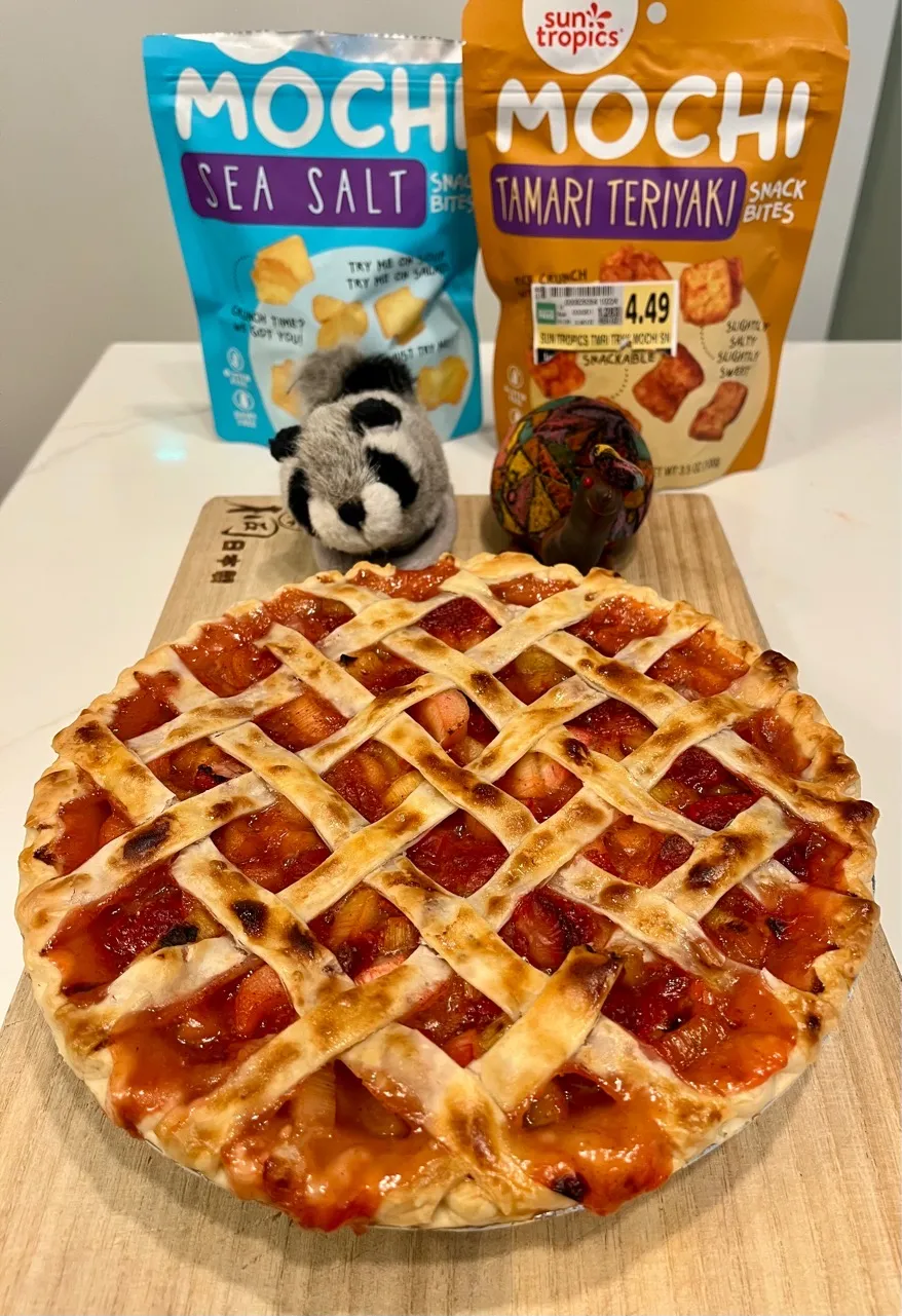 2025/5/11   いちごとルバーブのパイ　Strawberry Rhubarb Pie|19 Boys & 野鳥さん
