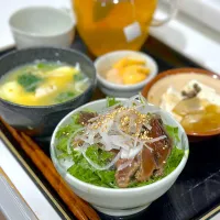 鰹の藁焼き丼| くまちゃんさん