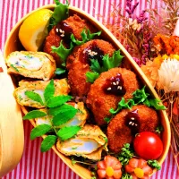 コロッケ弁当
　コロッケ
　シャウエッセン
　出汁巻きたまご

美味しくできました✨|ふかふかごはんさん