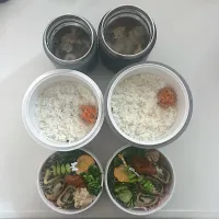 ほうれん草とチーズの肉巻き
チキチキボーン
おから煮
きゅうり漬け
卵焼き
ブロッコリー
枝豆
のり弁(鮭)
お吸い物|ayumomさん